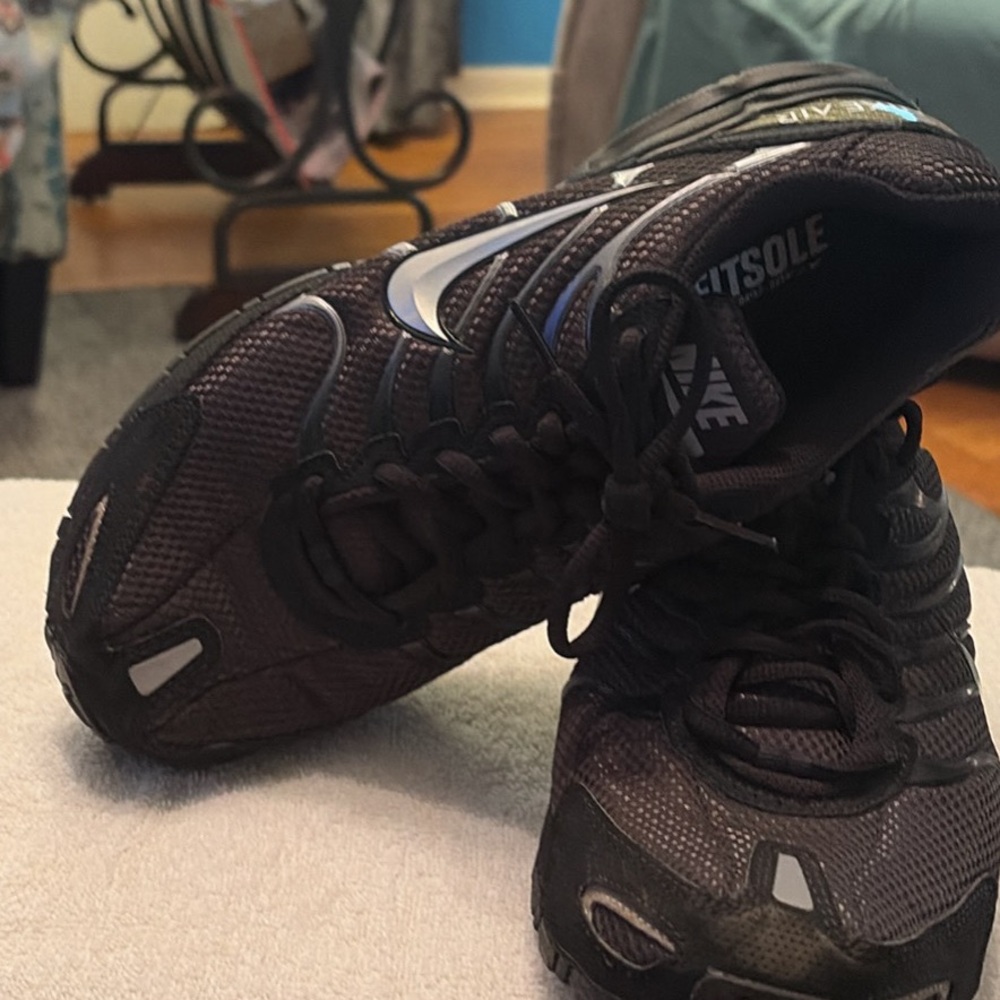 Nike Air Black and Gray Fitsole Sneakers - Picture 2 of 12